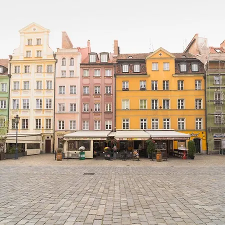 Market Square - Rynek 44 - Opposit Town Hall - 3 *