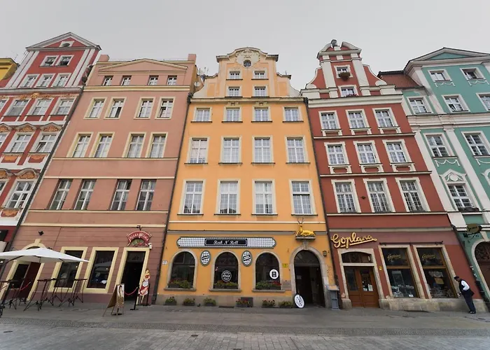 Market Square - Rynek 44 - Opposit Town Hall - 3 Wrocław